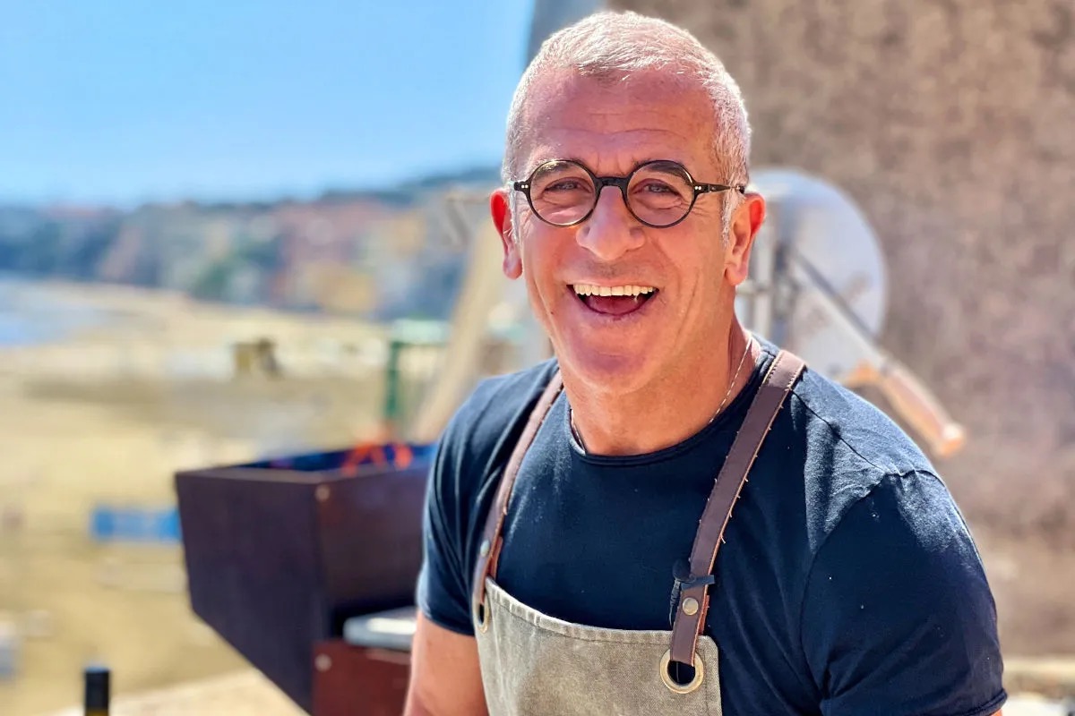  Max Mariola, il cuoco della porta accanto, da pelapatate a chef star sul web