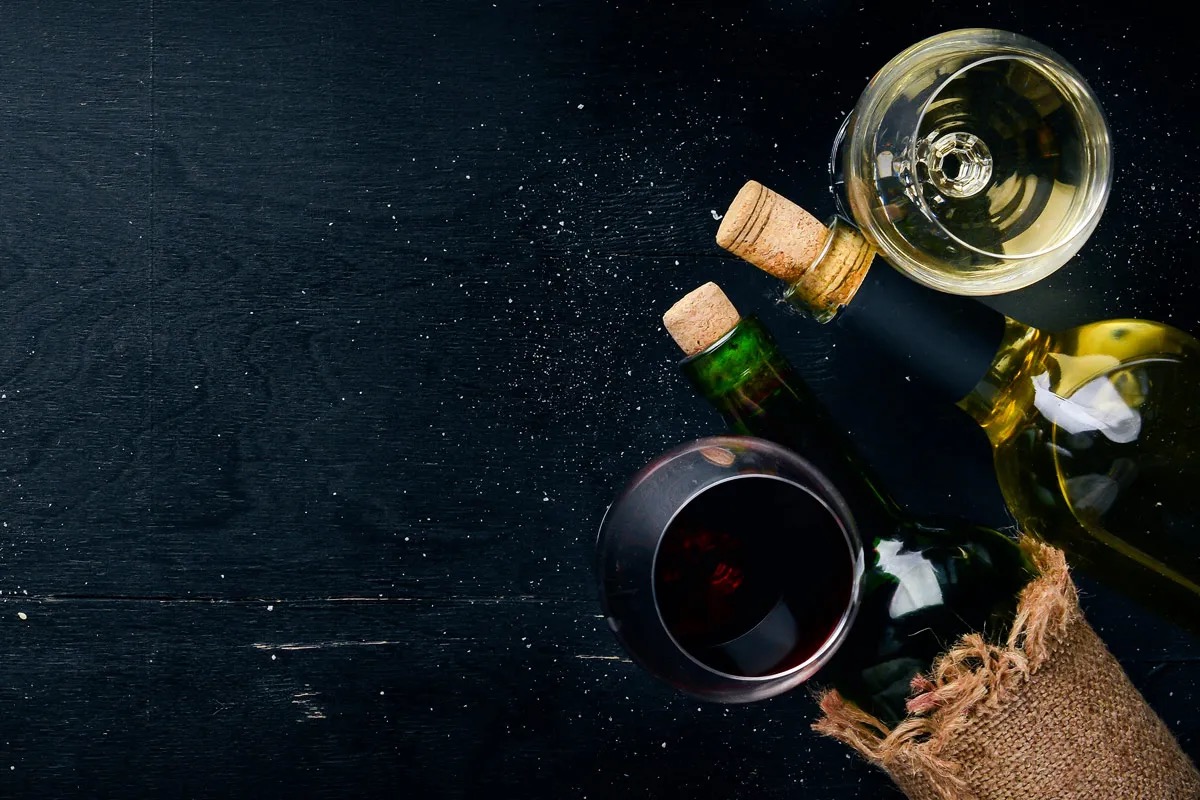 Gli italiani e il vino, la scelta si divide tra prosecco green e rosso premium