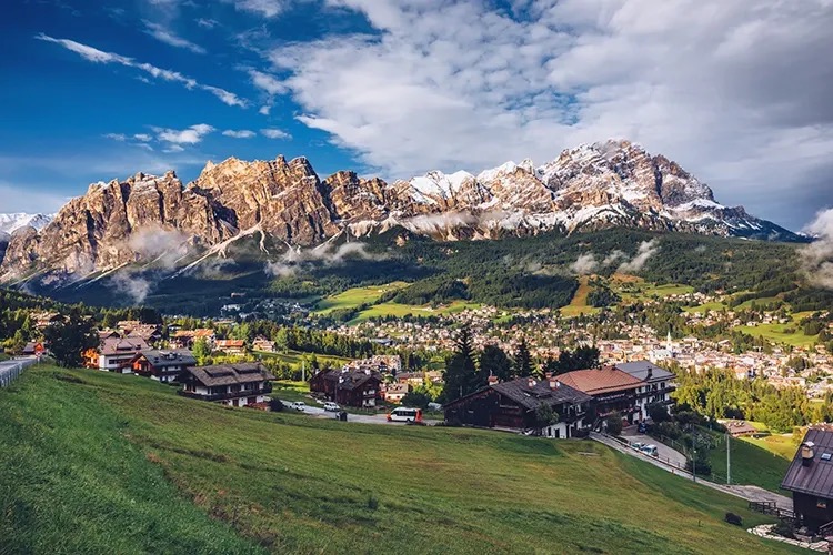 Il caso Cortina, dalle Olimpiadi agli investimenti per il futuro della montagna